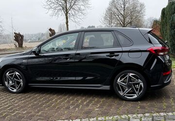 Hyundai i30 2.900 km 25.500 &euro; ESSEN 45359