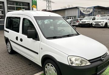 Opel Combo 89.000 km 2.490 &euro; Bottrop 46238